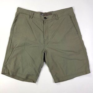 REI Hiking Shorts Mens Green Walking Outdoors nylon Sz 36 Zip Pocket 10” Inseam